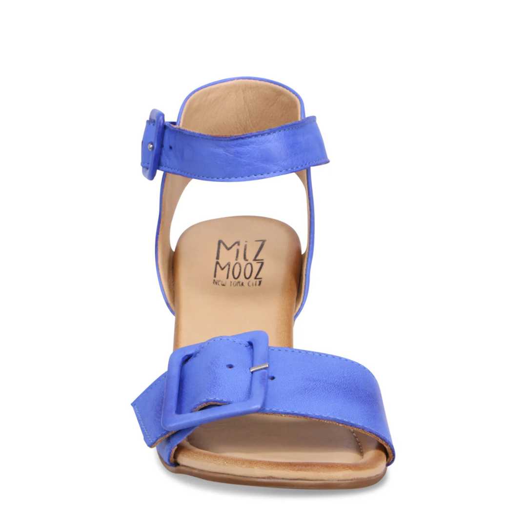Chessie - This season's must-have sandal