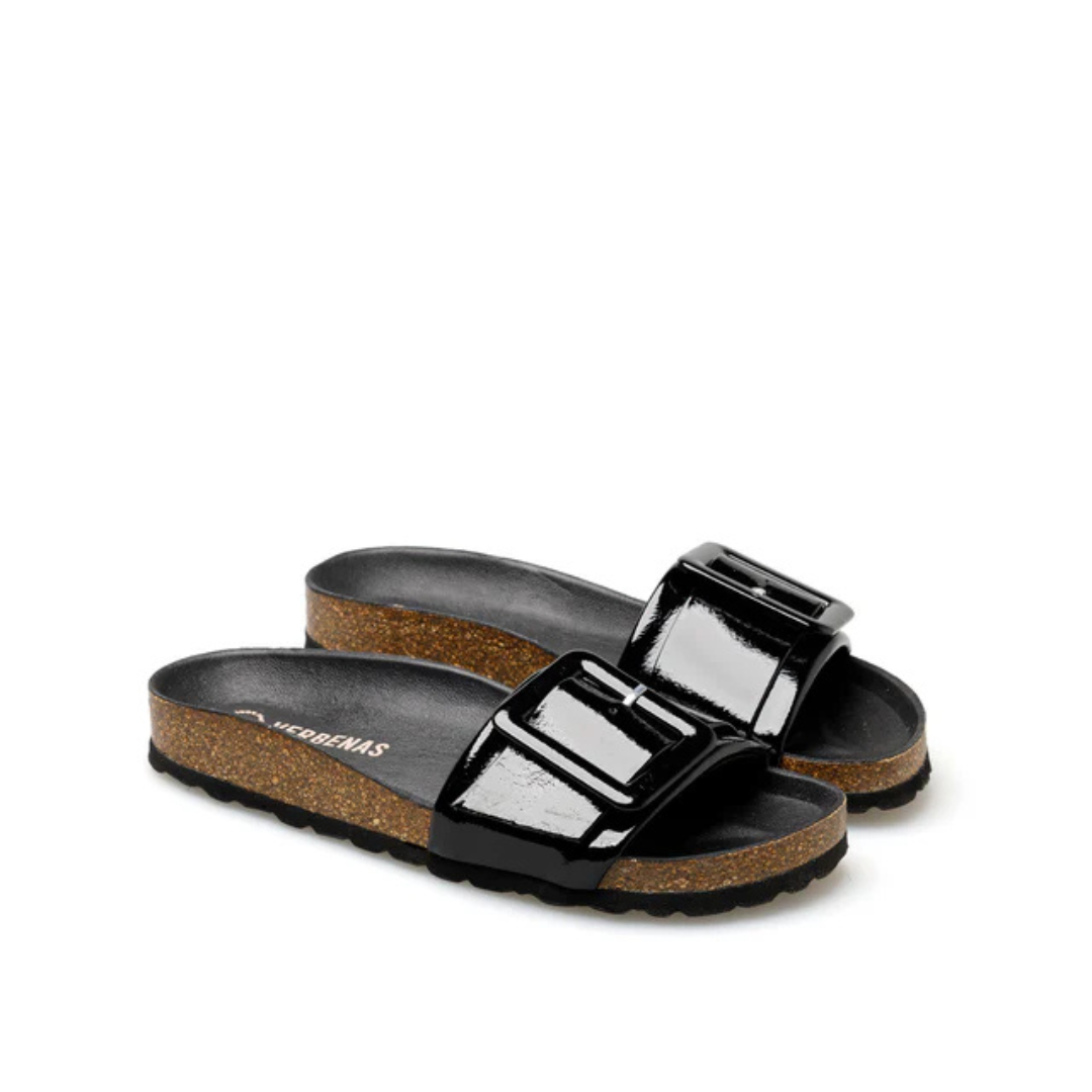 Reiko – Minimalist elegance