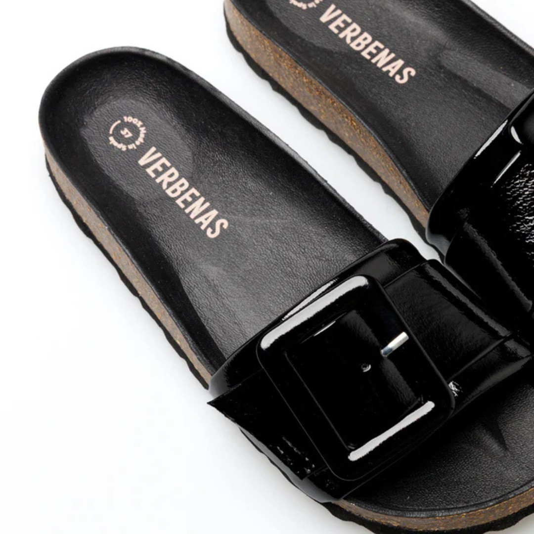 Reiko – Minimalist elegance