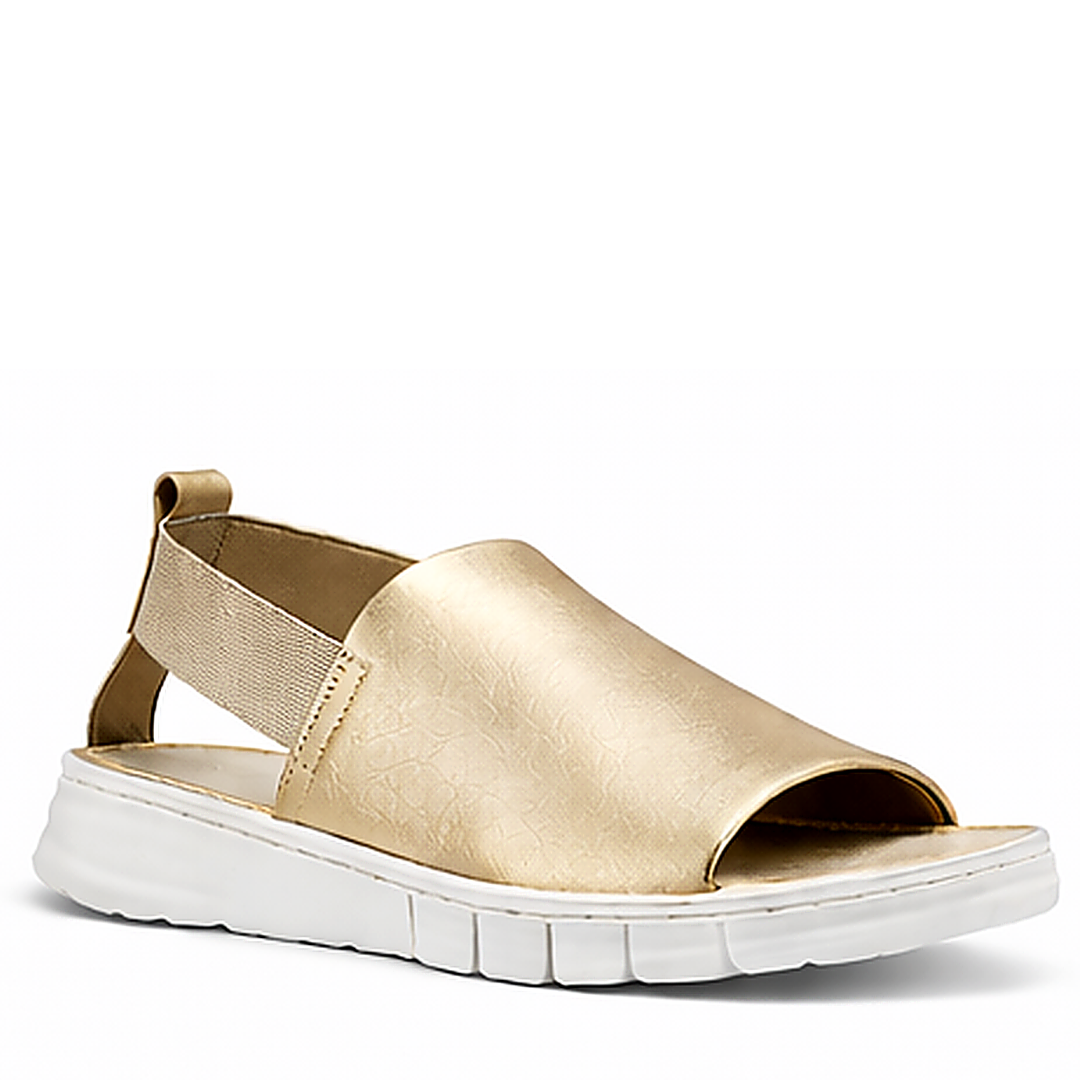 Pammy - The practical and stylish sandal