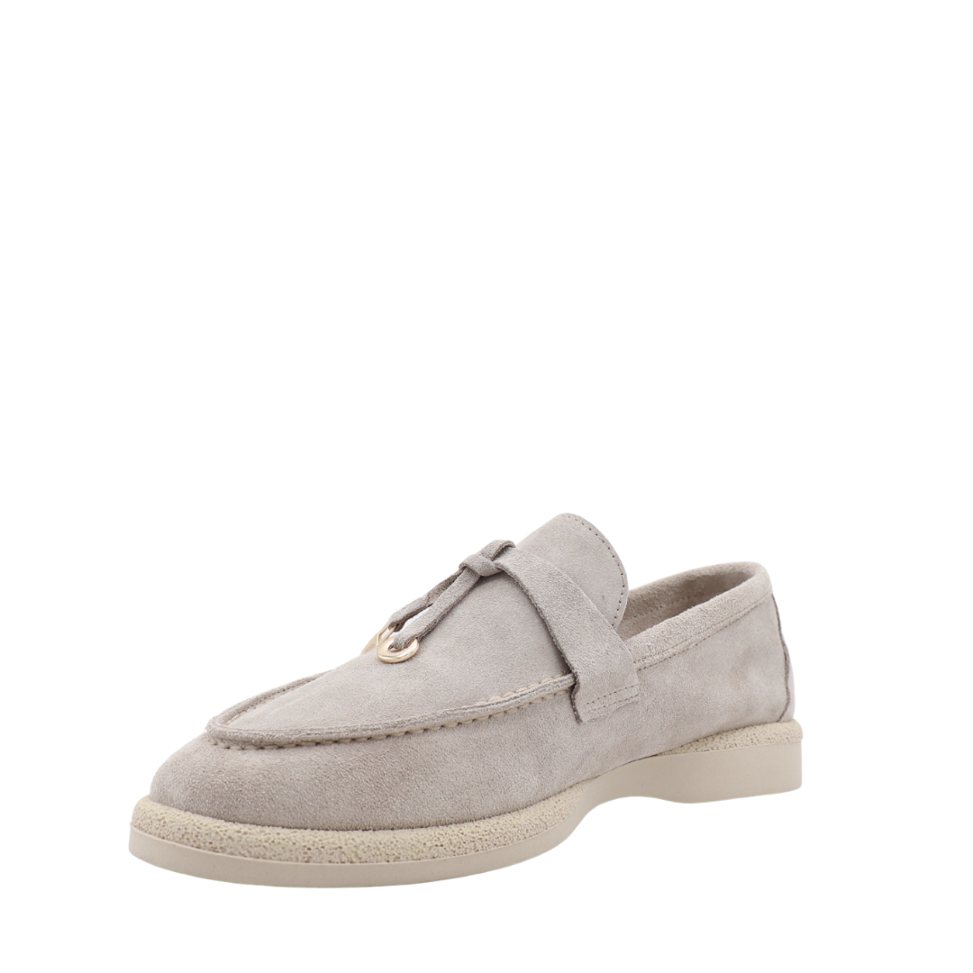 AYA – The relaxed luxury flâneur