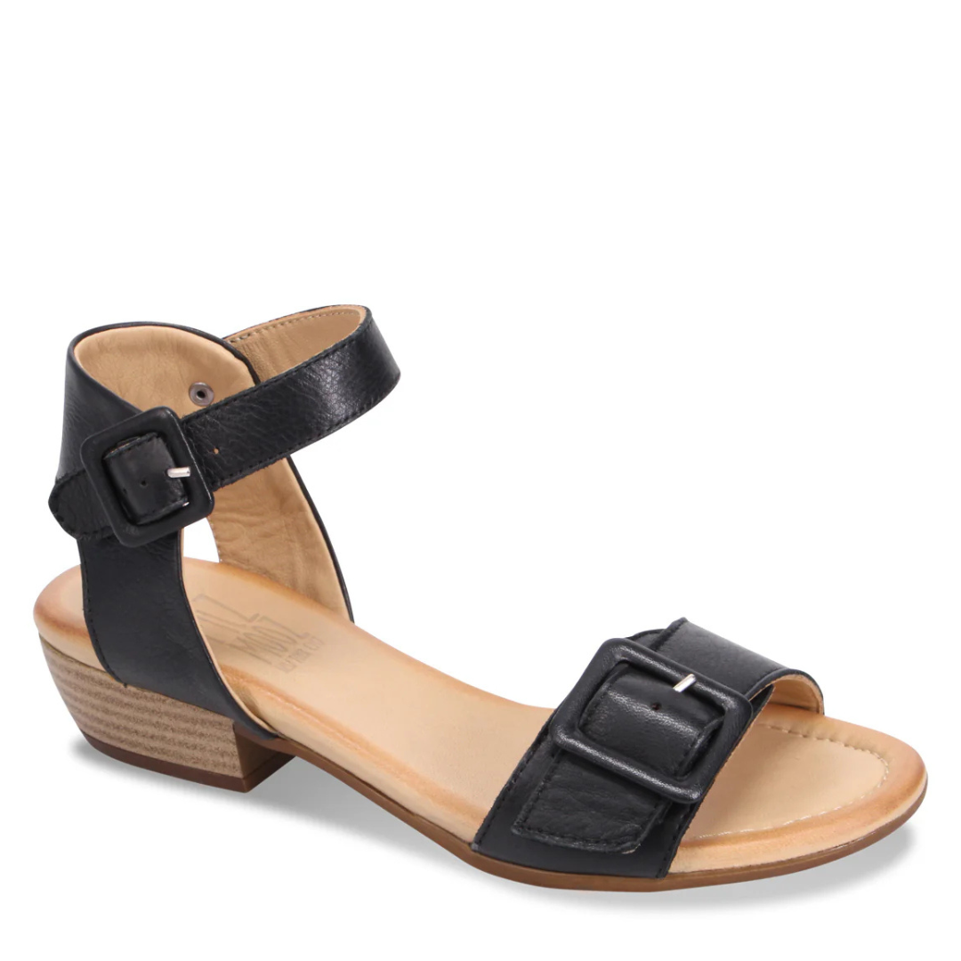 Chessie - This season's must-have sandal