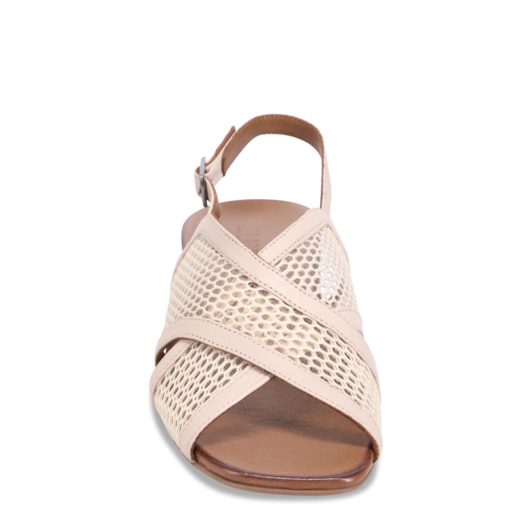 DEE - La sandale minimaliste au look affirmé