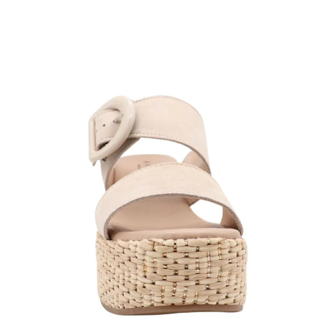 Planeta - The platform sandal with a natural vibe and a bold look