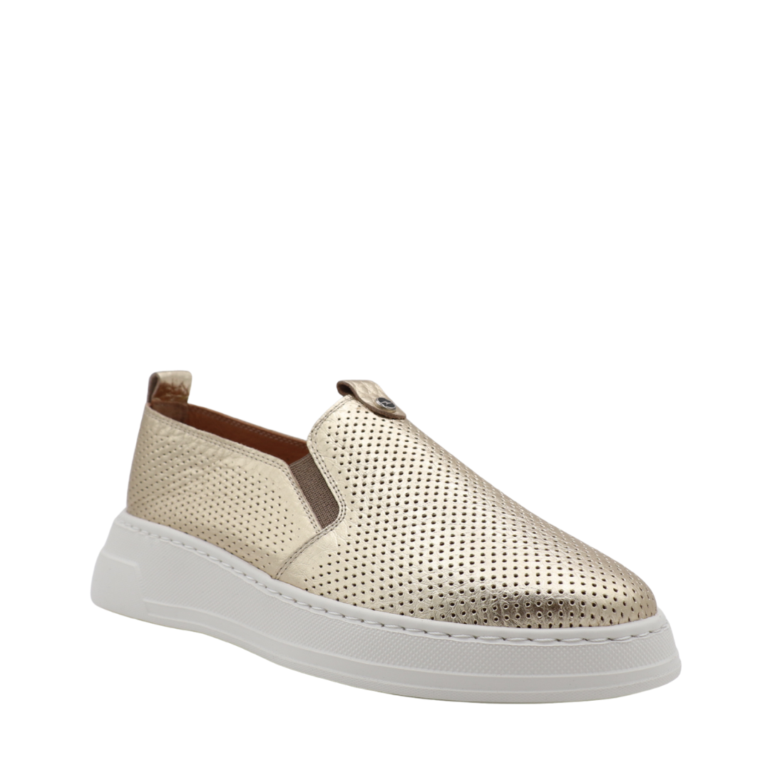 MIKA – The sporty chic loafer in perforated leather