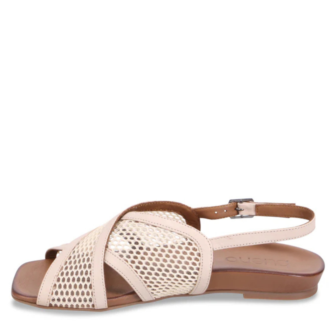DEE - La sandale minimaliste au look affirmé
