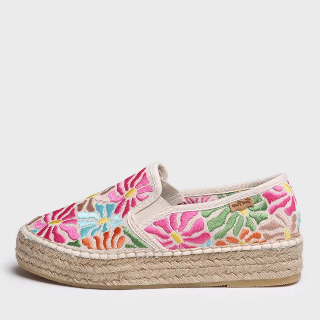 Pola - Where Art Meets Comfort