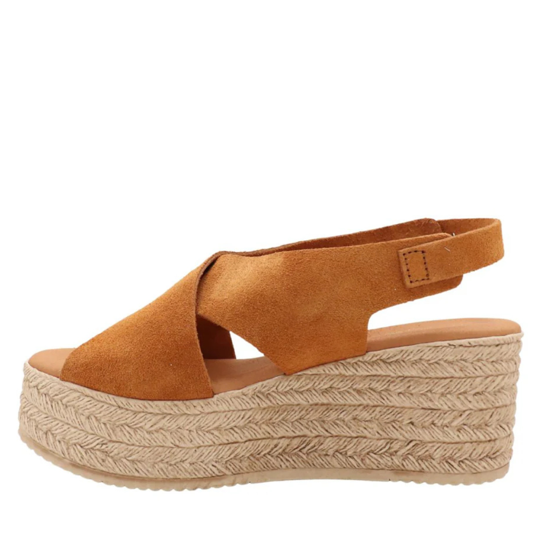 Runa - The suede platform sandal