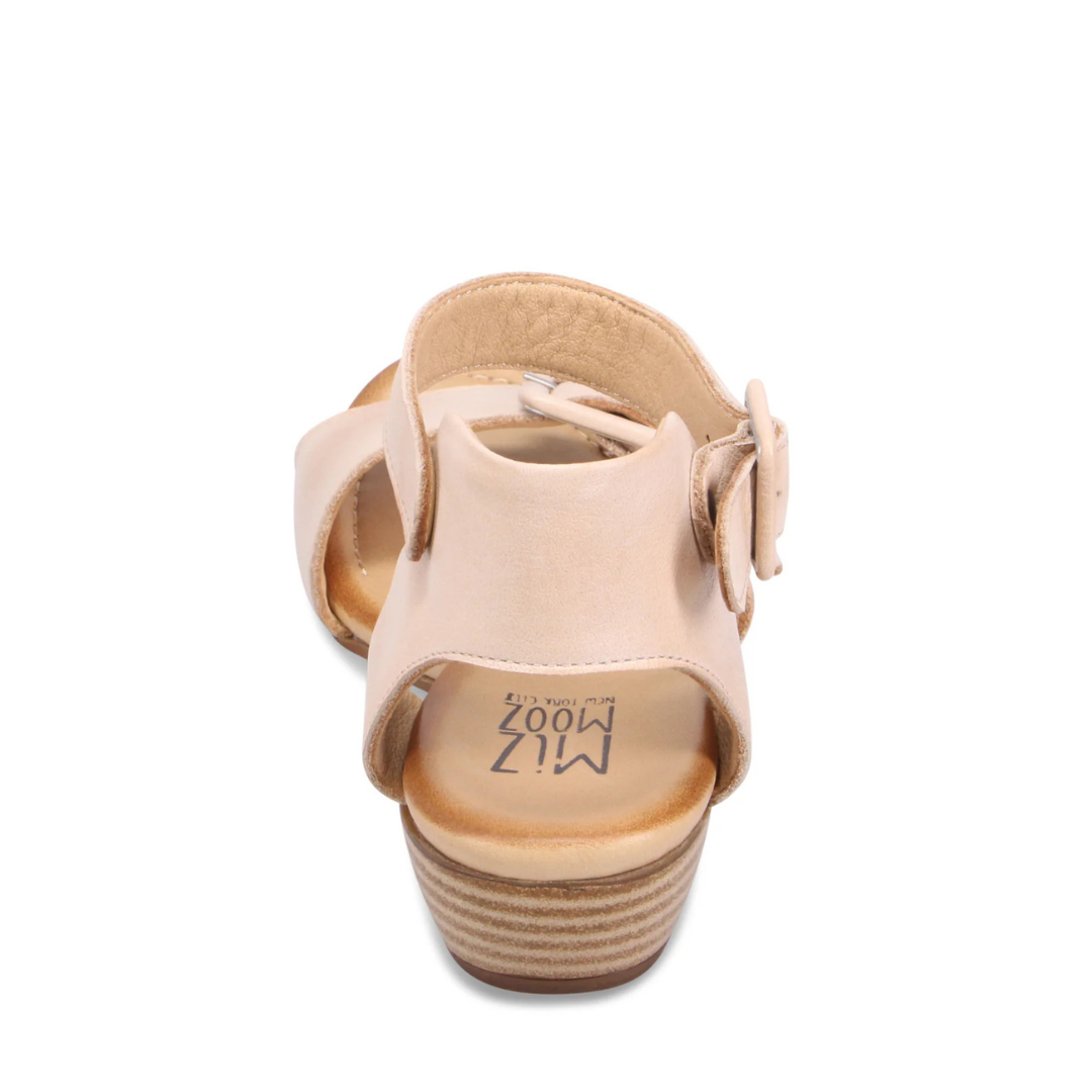 Chessie - la sandale incontournable de saison