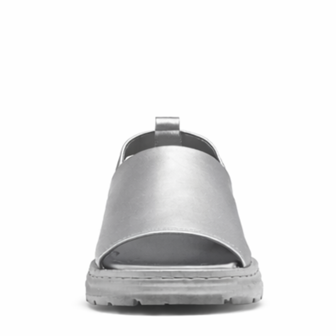 Pammy - The practical and stylish sandal