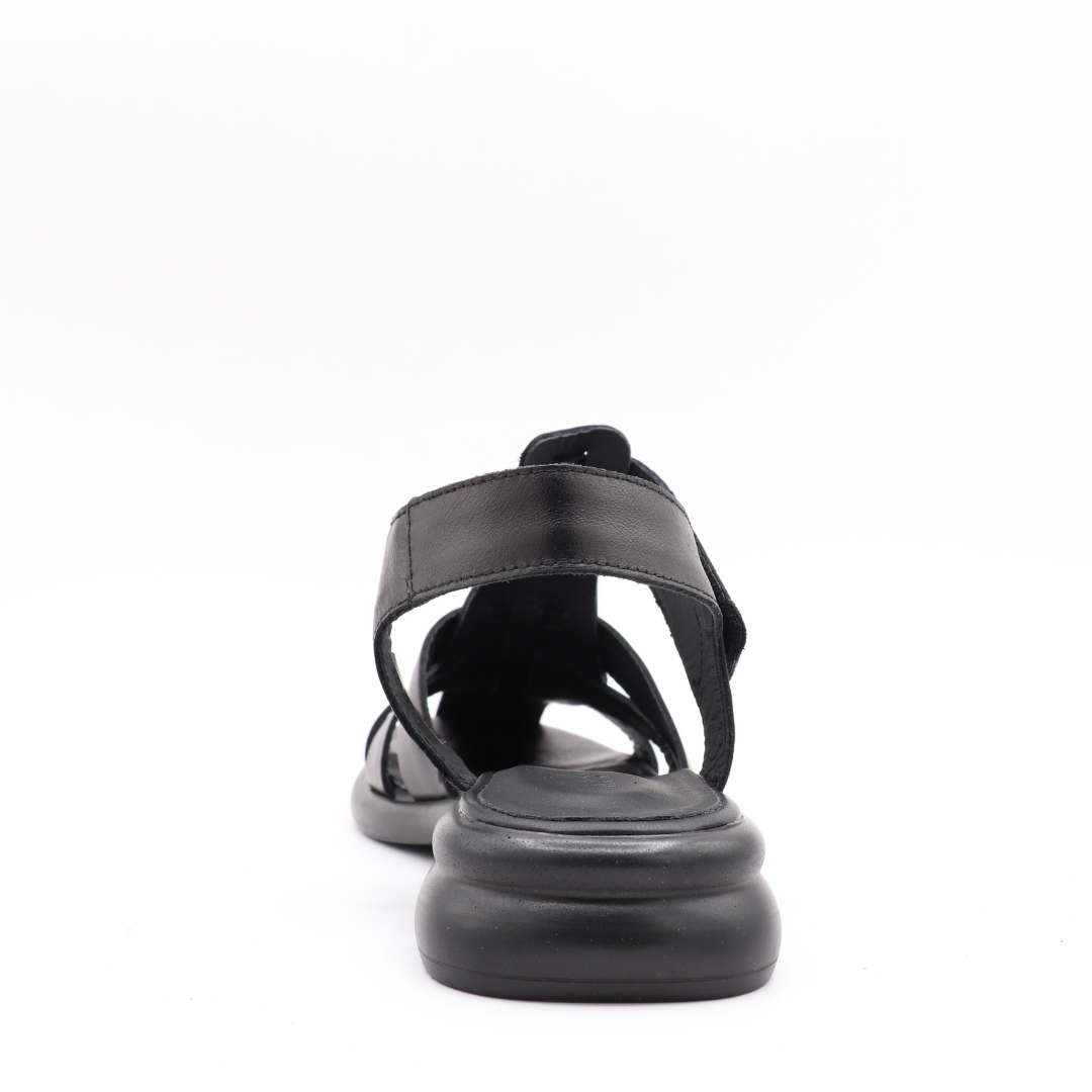 Astrid – Leather fisherman-style sandal