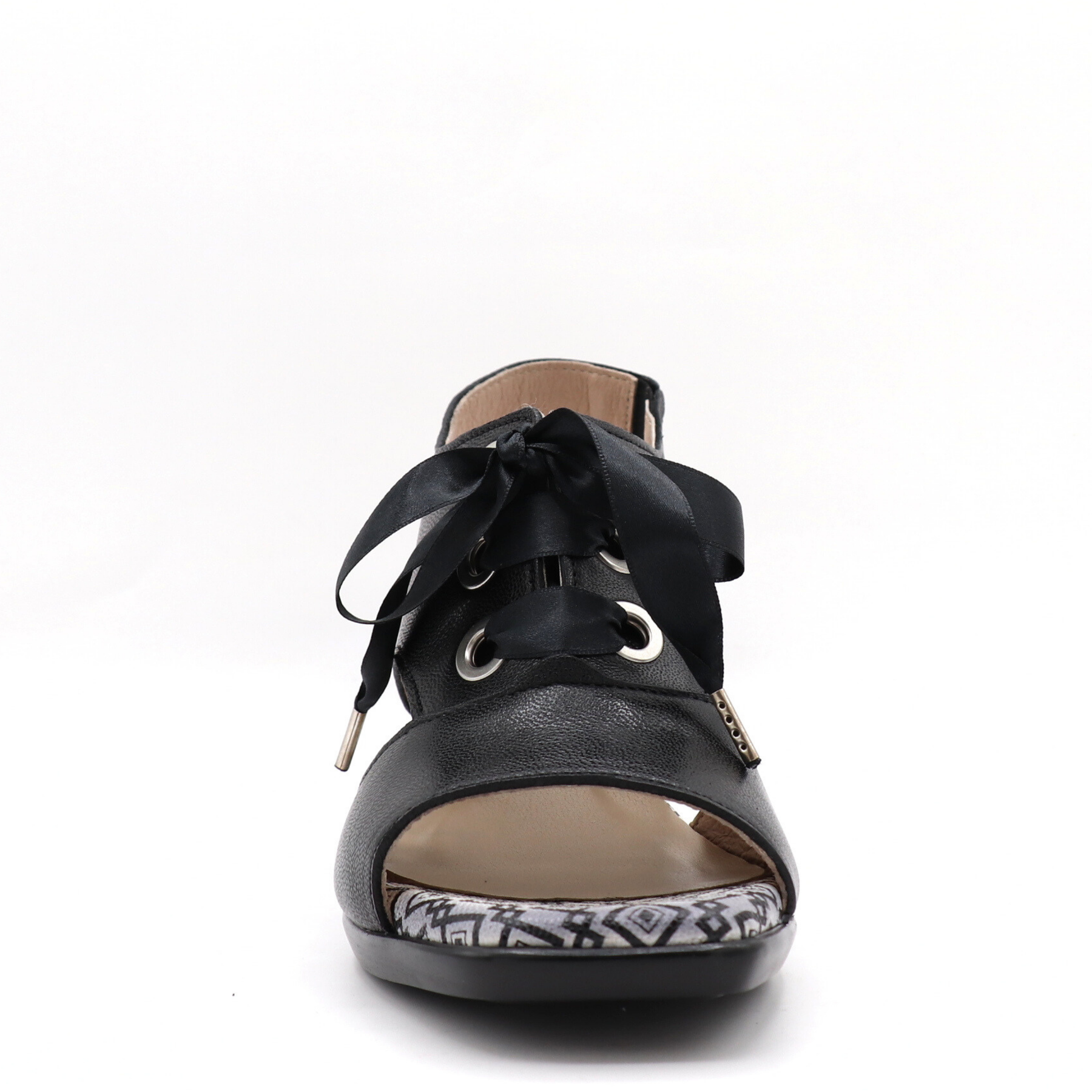 Pinkea - Élégance à l'européenne