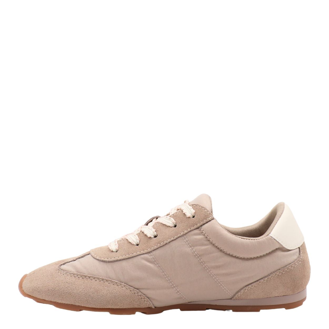 Carla - The stylish athletic shoe