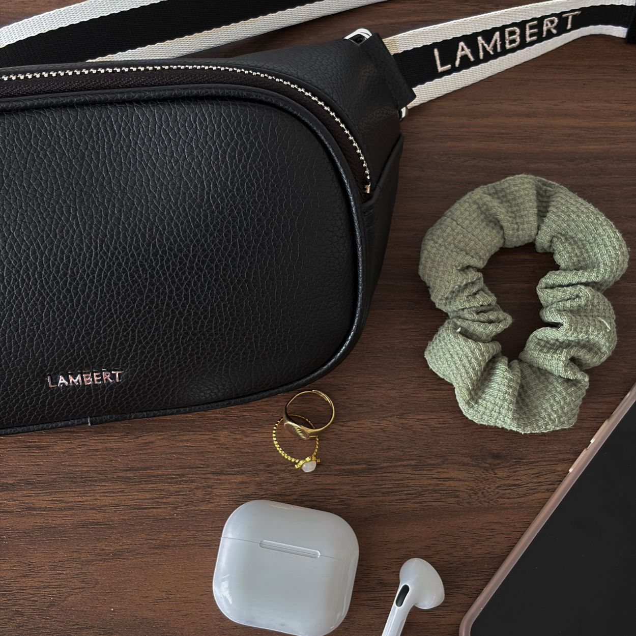 SAMMY – Vegan leather belt bag